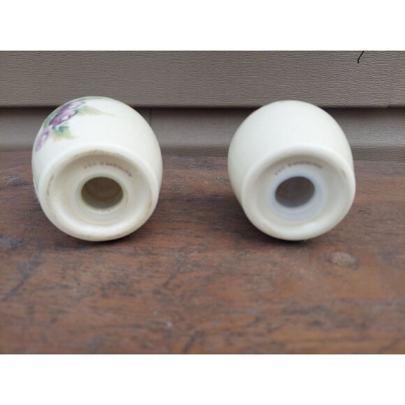 Pfaltzgraff Jamberry Sugar, Creamer and Salt & Pepper Shakers - Picture 5 of 5